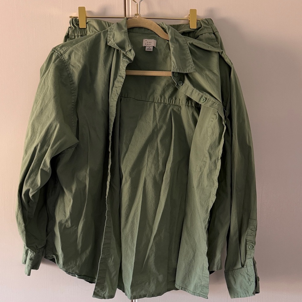 Women's Matching Cotton Poplin Set: High-Rise Poplin Shorts & Shirt, Green, S - Picture 4 of 9